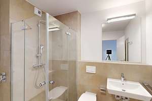 Heller 2-Zimmer-Neubau mit Balkon im 4. OG – Kriftelerstraße, Frankfurt am Main – Kriftelerstraße 14, 60326 Gallus, Frankfurt am Main – Vorschaubild 4