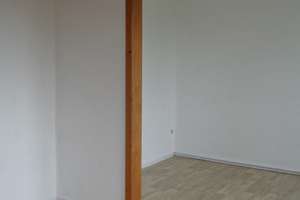 Freundl., renovierte 2-Zi-Whg mit EBK u. Tageslichtbad – Die vollständige Adresse der Immobilie erhältst du vom Anbieter., 30177 List, Hannover – Vorschaubild 3