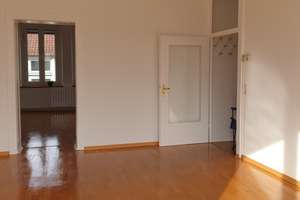 Wir suchen nette Mitbewohner für eine 4-Zimmer-Wohnung mit Balkon in Wuppertal – Goethestraße 32, 42327 Vohwinkel, Wuppertal – Vorschaubild 3