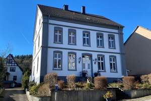 Leben neben dem Schloss- Historisches Rentmeisterhaus in Antfeld – Oberdorf 15, 59939 Olsberg – Vorschaubild 1