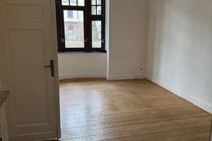 Romantische 3-Zimmer Altbauwohnung mit Blick auf die Düssel – Karolingerstr. 72, 40223 Bilk, Düsseldorf – Vorschaubild 3