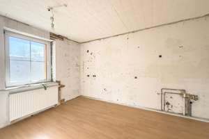 Nur ca. 592,- EUR/m² - Erstklassige 2 Zimmer Wohnung zum Modernisieren - in ruhiger Wohnlage – Lichtenwalder Straße 42, 9131 Ebersdorf, Chemnitz – Vorschaubild 8