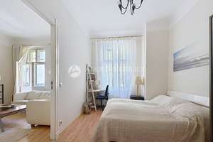 Voll möblierte 2-Zimmer-Altbauwohnung mit Balkon in attraktiver Lage – Die vollständige Adresse der Immobilie erhältst du vom Anbieter., 10585 Mitte (Ortsteil), Berlin – Vorschaubild 8