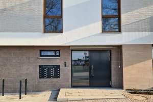 Moderne 2-Zimmer-Wohnung mit Balkon 1.OG, Fahrstuhl, Fußbodenheizg, smart Home, TG mit 11kW Wallbox