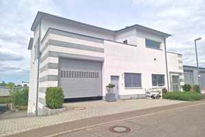 TOP-GEWERBE MIT PENTHOUSE WOHNUNG – Esslingen (Kreis) – Vorschaubild 1