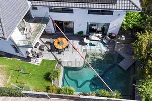 VERKAUF: Traumhaus in ruhiger Lage – Pool, Sauna & Whirlpool inklusive! – Die vollständige Adresse der Immobilie erhältst du vom Anbieter., 82205 Gilching – Vorschaubild 35