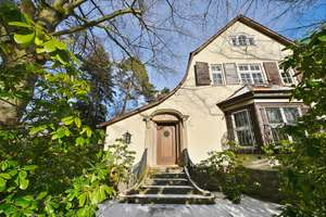 Geschichtsträchtige Paul Poser Villa auf parkähnlichem Grundstück in ruhiger Frohnauer Lage