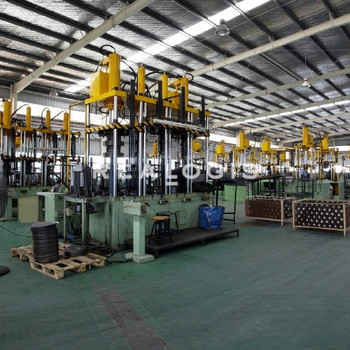 Ca. 1.500 qm Lager- / Produktionsflächen | ebenerdig | ca. 5,00 m UKB