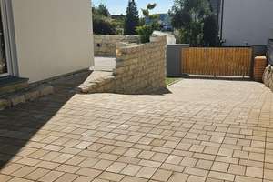 Von privat: neuwertige DHH mit Garage – Die vollständige Adresse der Immobilie erhältst du vom Anbieter., 85095 Denkendorf – Vorschaubild 2