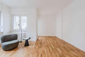 Süd-Balkon, EBK & ruhige Lage – Dürkheimer Straße 2, 12247 Lankwitz, Berlin – Vorschaubild 2