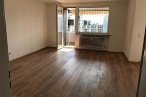 Modernisierte 2-Raum-Wohnung mit Balkon und Einbauküche in Braunschweig – Stadeweg 7, 38106 Nordstadt, Braunschweig – Vorschaubild 2