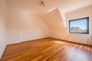 Maisonette-Wohnung in Bottrop-Stadtmitte mit Balkon – Die vollständige Adresse der Immobilie erhältst du vom Anbieter., 46236 Stadtmitte, Bottrop – Vorschaubild 9
