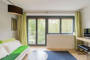 ALL-INKLUSIVE MIETE: Helles Studio mit Balkon im Herzen von Kreuzberg – Mariannenplatz 21, 10997 Kreuzberg, Berlin – Vorschaubild 2