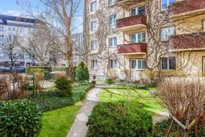 Am Schloss Charlottenburg: 3-Zimmer-Altbauwohnung mit Kamin und Balkon