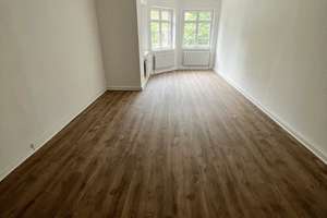 Charmante 3-Zimmer-Wohnung mit Balkon & Gartenanteil in Oberhausen – Ackerfeldstraße 1, 46145 Sterkrade-Mitte, Oberhausen – Vorschaubild 2