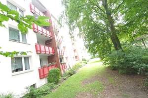 Zum selber gestalten: Unrenovierte 3-Zi.-Whg. mit Balkon und Tageslichtbad in Leherheide im 1. OG – Kurt-Schumacher-Straße 65, 27578 Leherheide-West, Bremerhaven – Vorschaubild 3