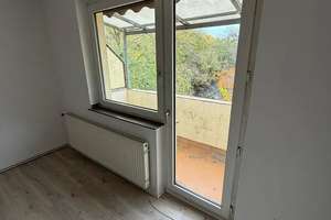 Duisburg - Meiderich, schöne 3 Zimmer Wohnung mit Balkon und Küche – Biesenstraße 35-37, 47137 Mittelmeiderich, Duisburg – Vorschaubild 3