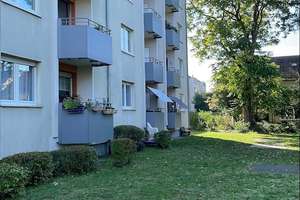 Komfortable Wohnung mit Balkon und Waschmaschinenanschluss in der Wohnung