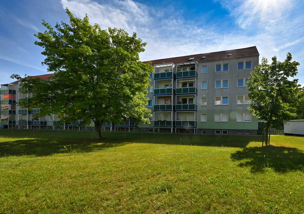 3-Zimmer-Wohnung mit Dusche und Balkon