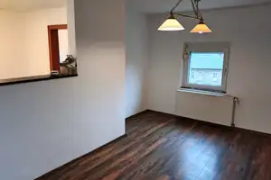 Großzügiges Einfamilienhaus mit ggf. zusätzlichem Baugrundstück, frisch renoviert, sofort verfügbar – Schartstr. 3, 52224 Aachen (Kreis) – Vorschaubild 5