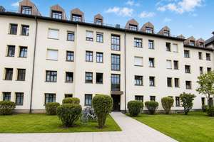 Charmante 3-Zimmer-Dachgeschosswohnung mit Dachloggia in gefragter Wohnlage Berg am Laim – Neumarkter Straße XXX, 81673 Echarding, München – Vorschaubild 2