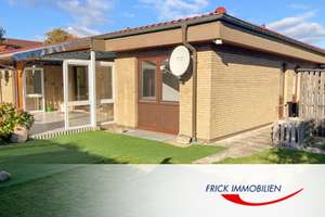 Bungalow mit Garage und Carport – Die vollständige Adresse der Immobilie erhältst du vom Anbieter., 23758 Oldenburg in Holstein – Vorschaubild 1