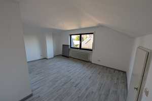 2-in-1: Vielseitiges 8-Raum-Reihenendhaus mit Einliegerwohnung, Garten und Hobbyraum in Neuötting – Karl-Valentin-Straße 20, 84524 Altötting (Kreis) – Vorschaubild 20
