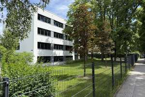 Charmantes Architektenhaus in Berlin-Lichterfelde mit 47m2 großer Tageslicht-Hobbyfläche im UG!! – Die vollständige Adresse der Immobilie erhältst du vom Anbieter., 12205 Lichterfelde, Berlin – Vorschaubild 39