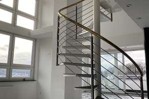 Exklusive Maisonette mit offener Galerie, Dachterrasse, Feld-/Waldblick & Carport 