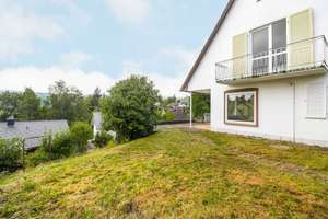 Sofort wohlfühlen: Lichtdurchflutetes 6-Zi.-Architektenhaus in idyllischer Lage in Sankt Georgen – Die vollständige Adresse der Immobilie erhältst du vom Anbieter., 78112 Sankt Georgen im Schwarzwald – Vorschaubild 7