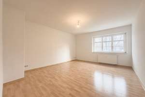 JETZT KAUFNEBENKOSTEN EINSPAREN! CA: 4,1% RENDITE - ERSTKLASSIGE 2 ZI. WOHNUNG IN TOP LAGE – Dohnaer Platz 13, 1239 Prohlis-Nord, Dresden – Vorschaubild 2