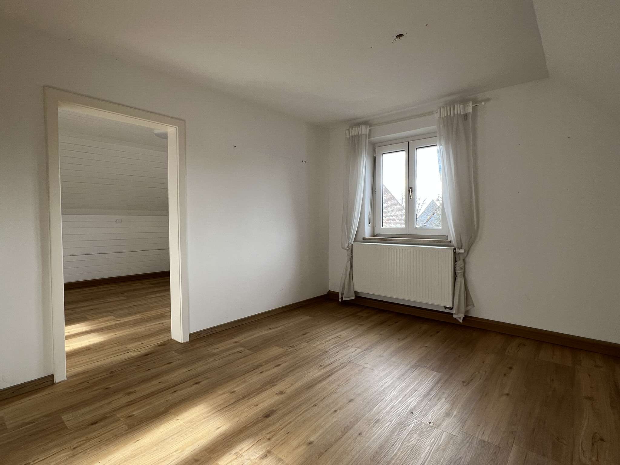 Immobilie in Gablingen - Modernisiertes, zweistöckiges EFH mit 2 WE auf ca. 611m² GF im Landkreis Augsburg! - Bild 0