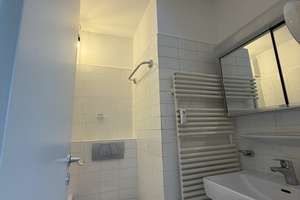 Im Herzen von Blankenese: Helles 3-Zi.-Penthouse mit großer Dachterrasse, 2 Bädern + TG-St.pl. – Die vollständige Adresse der Immobilie erhältst du vom Anbieter., 22587 Blankenese, Hamburg – Vorschaubild 9