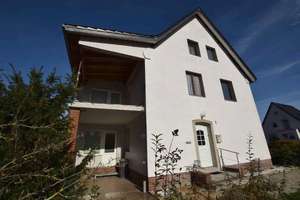 Zentrumsnah: Solides Zweifamilienhaus zum Sanieren mit 8 Zimmern + Vollkeller. – Die vollständige Adresse der Immobilie erhältst du vom Anbieter., 38446 Hellwinkel, Wolfsburg – Vorschaubild 11