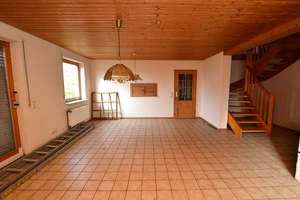 Bezugsfreies Einfamilienhaus in beliebter Wohngegend – Rosenbergstraße 11, 37412 Herzberg am Harz – Vorschaubild 3