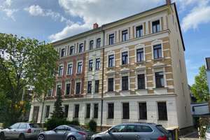 *Etagenwohnung im EG mit EBK, Balkon, Tageslichtbad!*