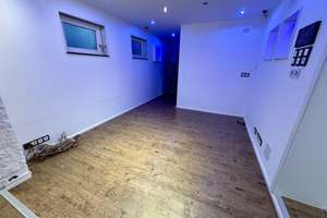 Hochwertige Split-Level-Wohnung mit Hauscharakter in Junkersdorfer Bestlage – 50858 Junkersdorf, Köln – Vorschaubild 32