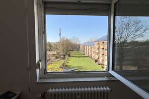 Zum Kauf: Charmante 3-Zimmerwohnung mit Balkon – Die vollständige Adresse der Immobilie erhältst du vom Anbieter., 30655 Groß-Buchholz, Hannover – Vorschaubild 3