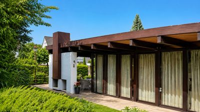 Domizil Hanus
Ikonische Architektur- Denkmalgeschützte Wohnkultur.