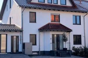 Neubau-Erstbezug mit Einliegerwohnung | Stil, Raum & Exklusivität – Bindweidring 54, 61184 Karben – Vorschaubild 1