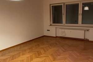 Blick ins Grüne: Schöne 2-Zimmer-Wohnung in Oberkassel/Balkon – Die vollständige Adresse der Immobilie erhältst du vom Anbieter., 40545 Oberkassel, Düsseldorf – Vorschaubild 3