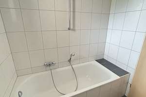 Schöne 3-Zimmer-Wohnung mit Balkon und modernisierten Badezimmer - Renovierungsbedürftig – Sibyllenstr. 11, 47169 Marxloh, Duisburg – Vorschaubild 12