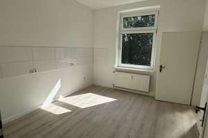 renovierte 2 Zimmer Wohnung in der 2. Etage – Mülheimer Straße 382, 46045 Dümpten, Oberhausen – Vorschaubild 2