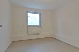 PETS ALLOWED IN FREE STANDING HOUSE! Refurbished in 2021, approx. 200 m², fenced in yard, and garage – 65199 Dotzheim, Wiesbaden – Vorschaubild 19