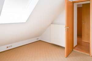 Zweifamilienhaus mit viel Potenzial in ruhiger Lage von Detmold-Barkhausen! – Die vollständige Adresse der Immobilie erhältst du vom Anbieter., 32758 Detmold – Vorschaubild 7