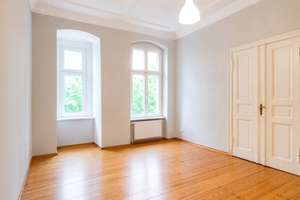 Bezugsfreier Altbau mit Aufzug & Stuck – Die vollständige Adresse der Immobilie erhältst du vom Anbieter., 10627 Charlottenburg, Berlin – Vorschaubild 1