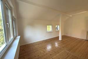 Willkommen Sommer - in Ihrer traumhaft schönen Dachgeschosswohnung mit Sonnenbalkon!!! – Königstraße 31, 14163 Zehlendorf, Berlin – Vorschaubild 7