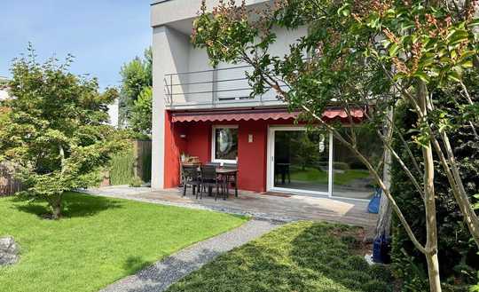 Etwas Besonderes: Haus mit stilvoll angelegtem Garten!