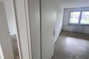 Helle 3-Zimmer-Wohnung mit Balkon in Duisburg-Aldenrade – frisch renoviert – Die vollständige Adresse der Immobilie erhältst du vom Anbieter., 47179 Fahrn, Duisburg – Vorschaubild 5