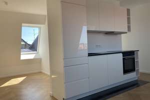 MAXVORSTADT | Moderne Dachgeschoss-Wohnung mit Fußbodenheizung, Parkett, EBK, Videosprechanlage